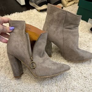 Ankle boots